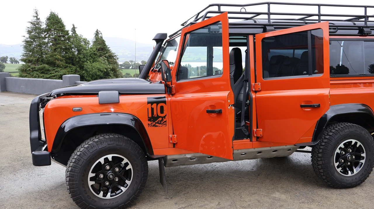 2015 Land Rover Defender 110 - Image 21 of 31