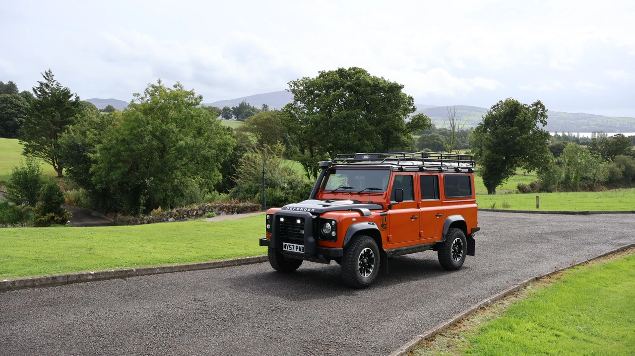 2015 Land Rover Defender 110 - Image 26 of 31
