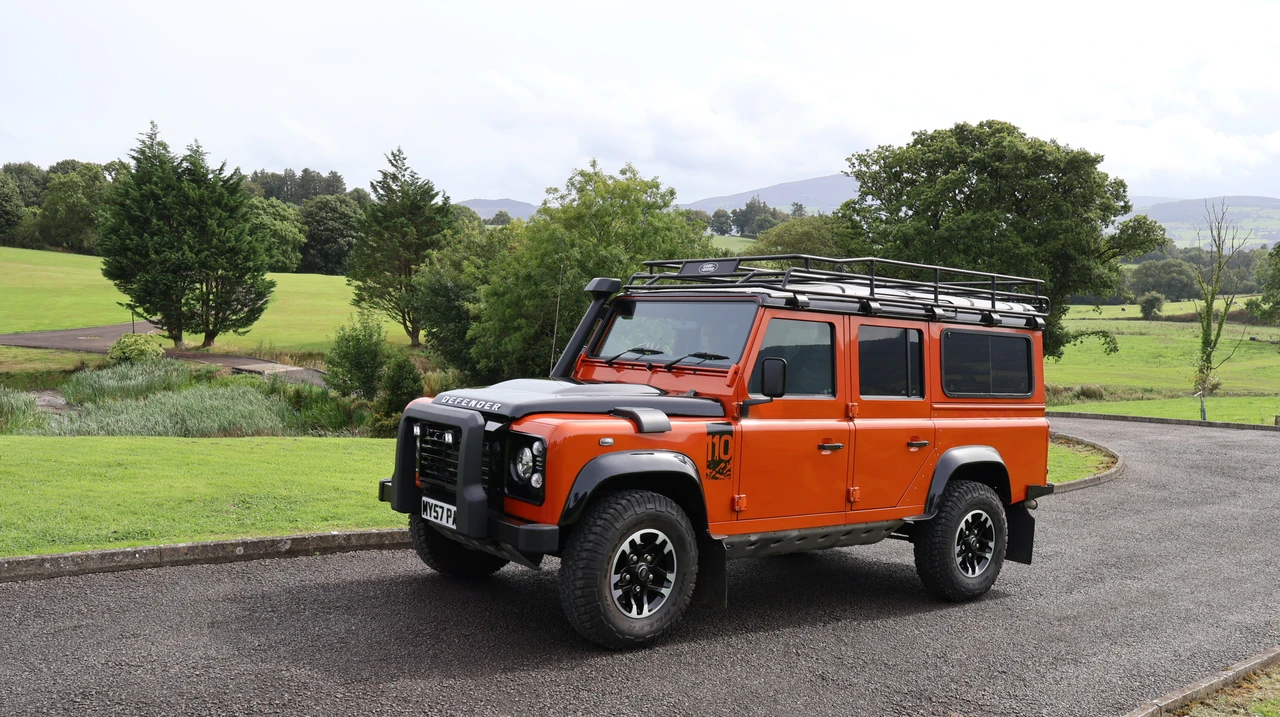 2015 Land Rover Defender 110 - Image 27 of 31