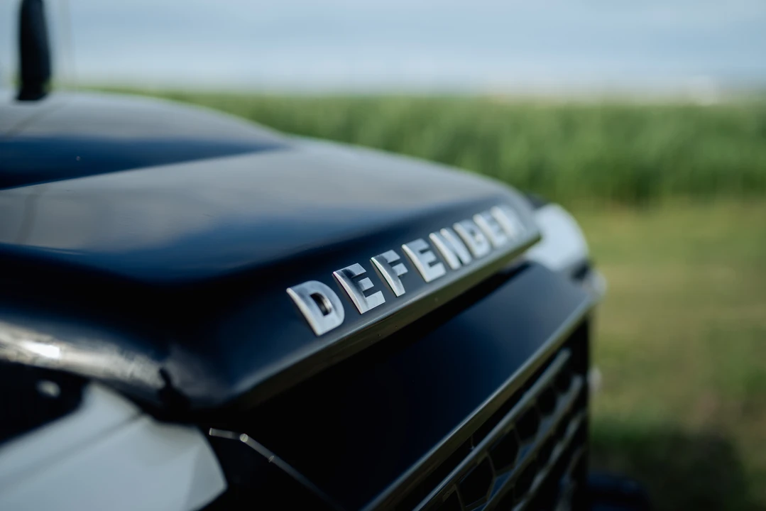 2015 Land Rover Defender 110 - Image 22 of 31