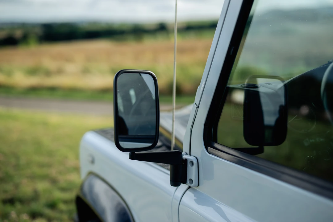 2015 Land Rover Defender 110 - Image 24 of 31