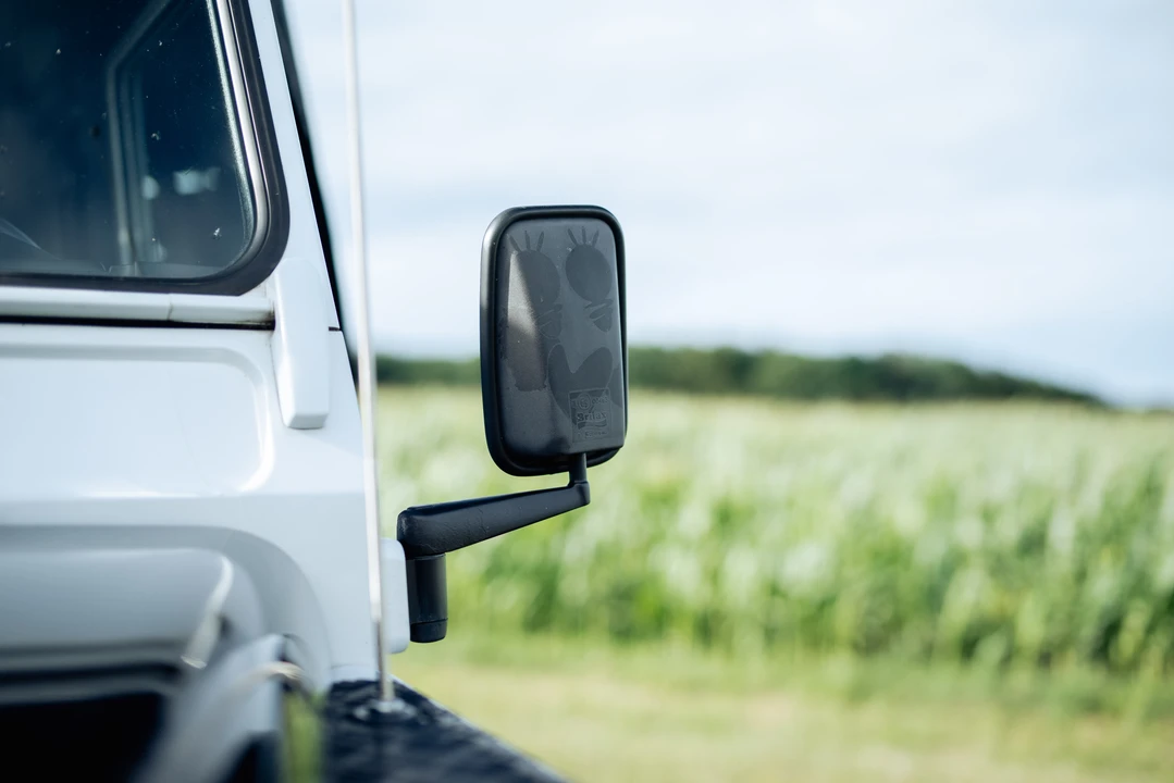 2015 Land Rover Defender 110 - Image 25 of 31