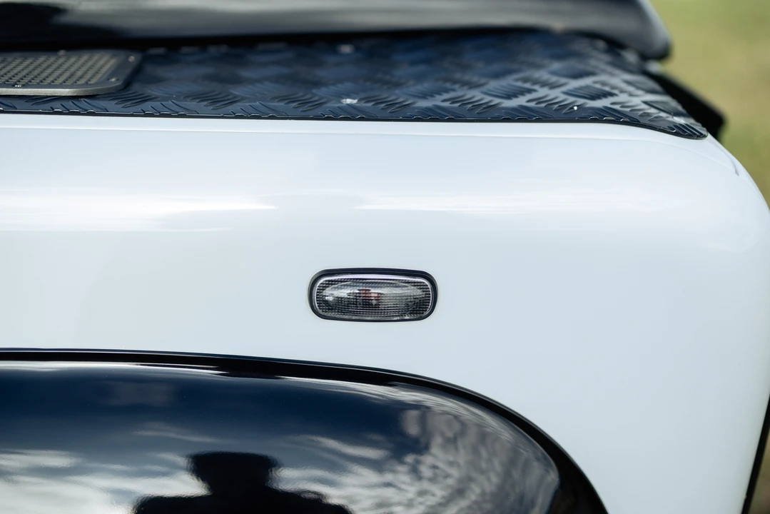 2015 Land Rover Defender 110 - Image 26 of 31