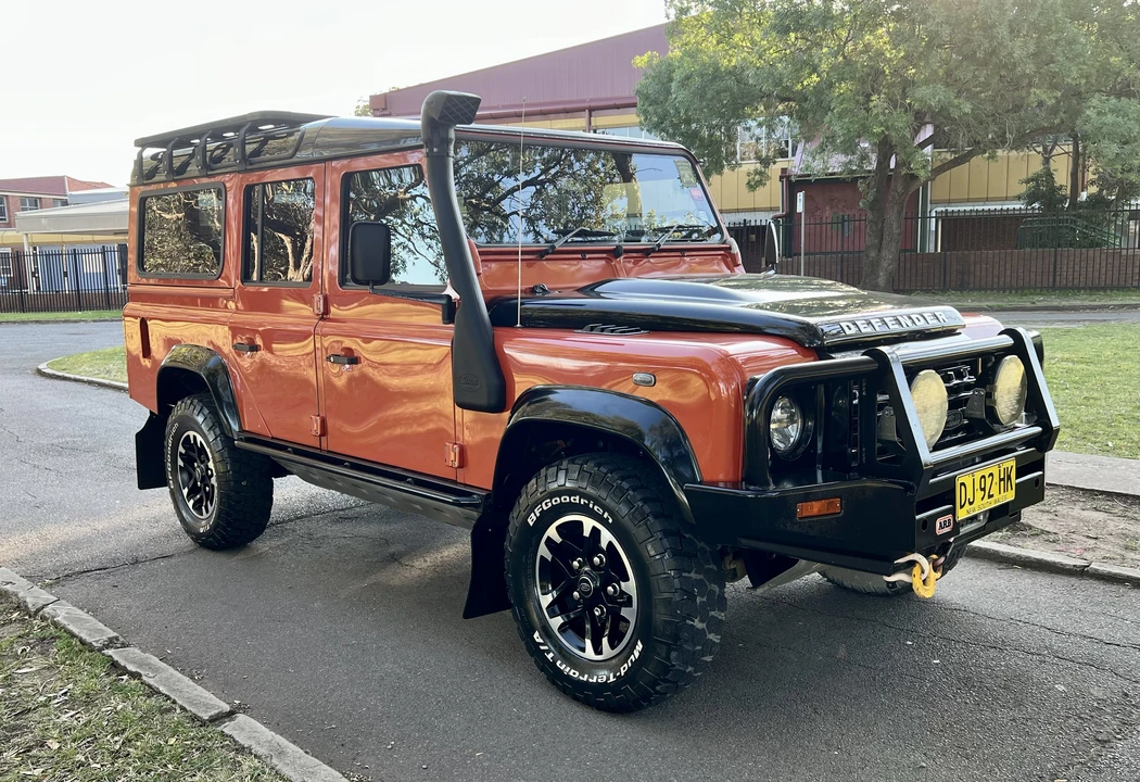 2015 Land Rover Defender 110 - Image 3 of 31