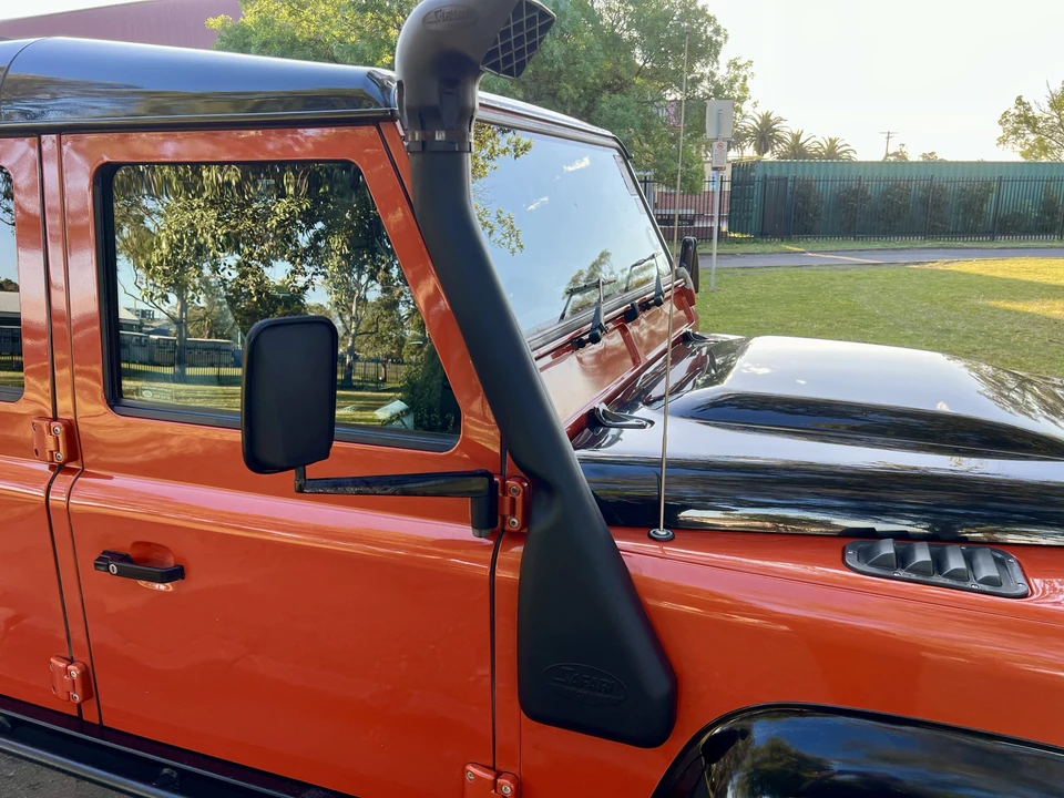 2015 Land Rover Defender 110 - Image 29 of 31