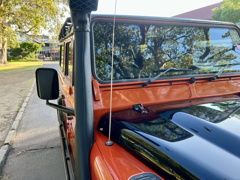 2015 Land Rover Defender 110 - Image 11 of 31