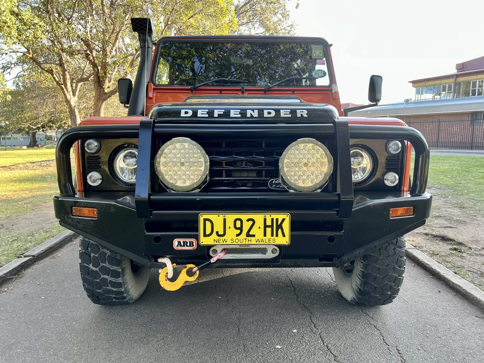 2015 Land Rover Defender 110 - Image 2 of 31