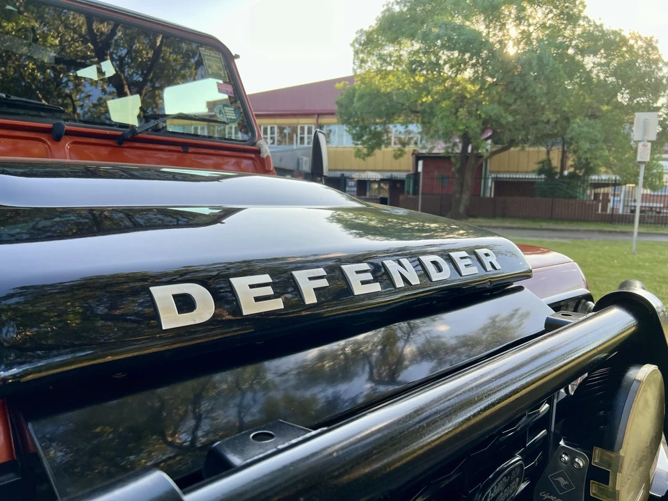 2015 Land Rover Defender 110 - Image 18 of 31