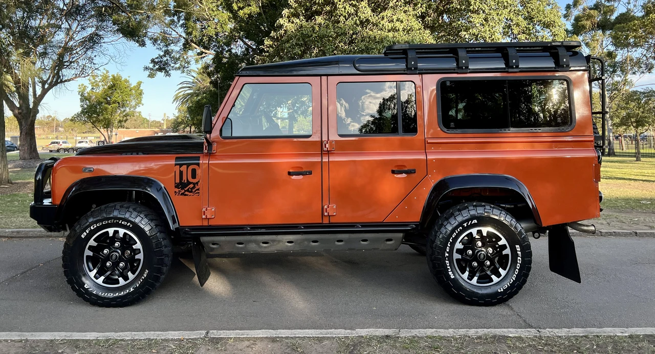 2015 Land Rover Defender 110 - Image 8 of 31