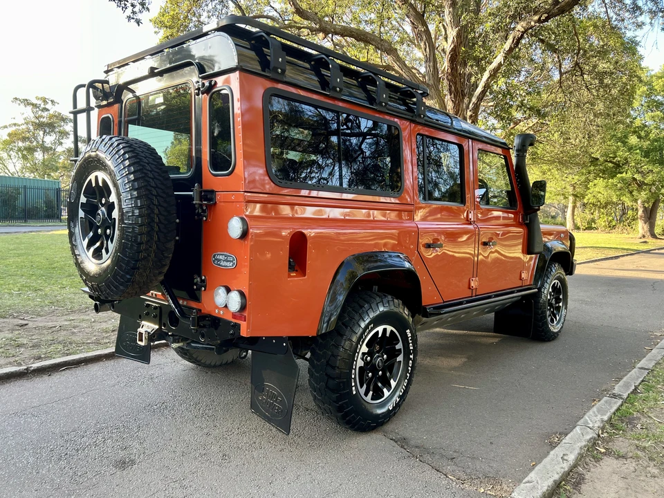 2015 Land Rover Defender 110 - Image 26 of 31