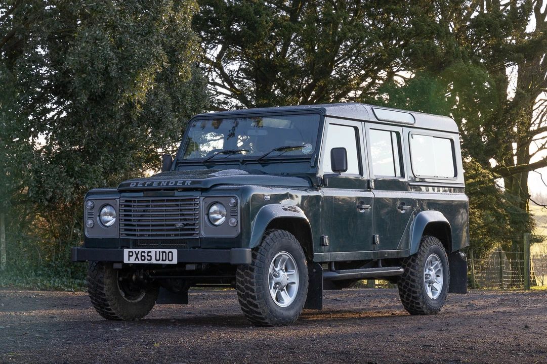 2015 Land Rover Defender 110 - Image 2 of 31