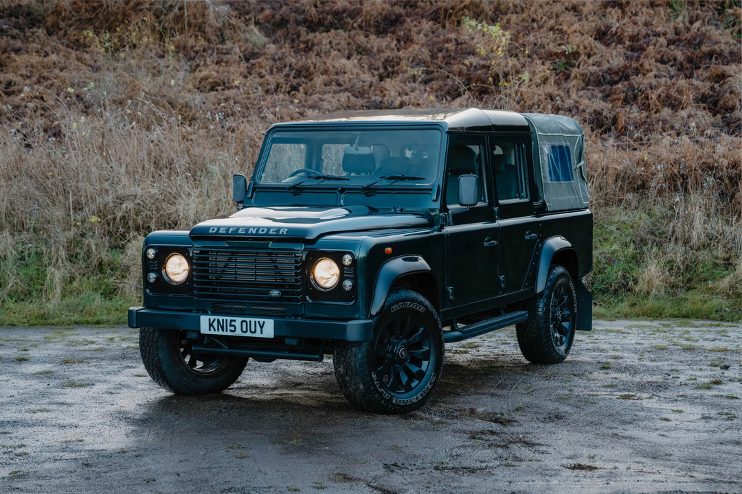 2015 Land Rover Defender 110 - Image 9 of 31
