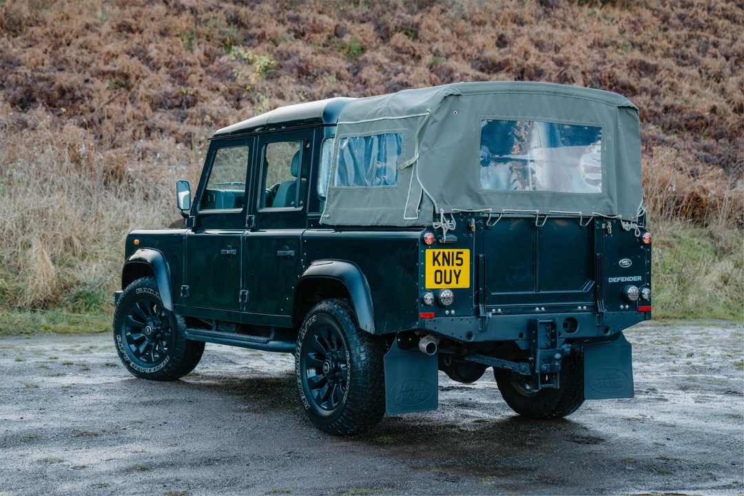 2015 Land Rover Defender 110 - Image 7 of 31