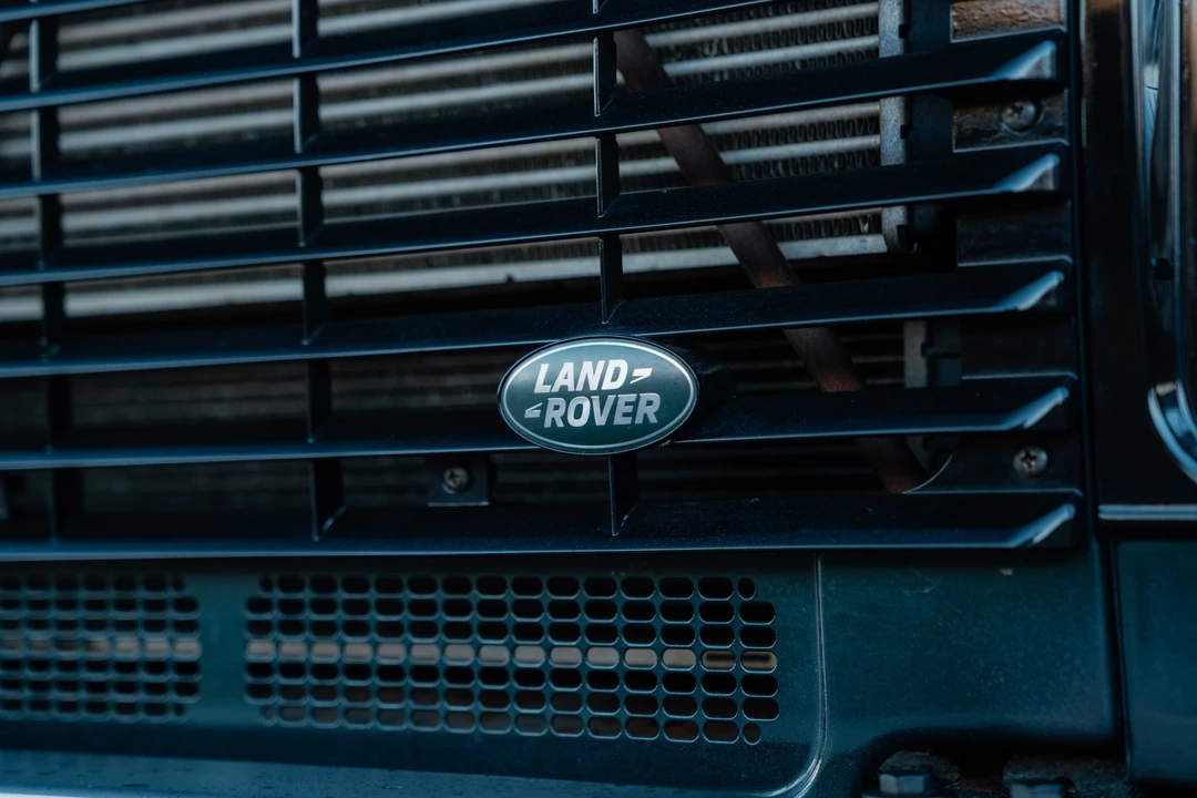 2015 Land Rover Defender 110 - Image 18 of 31