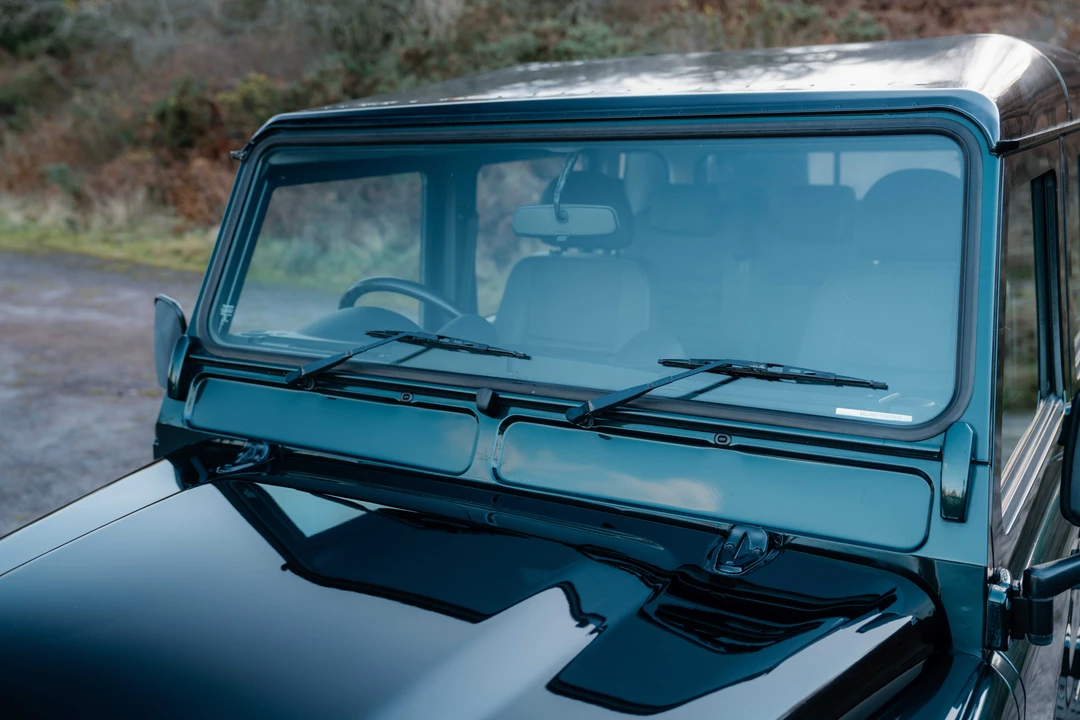 2015 Land Rover Defender 110 - Image 27 of 31