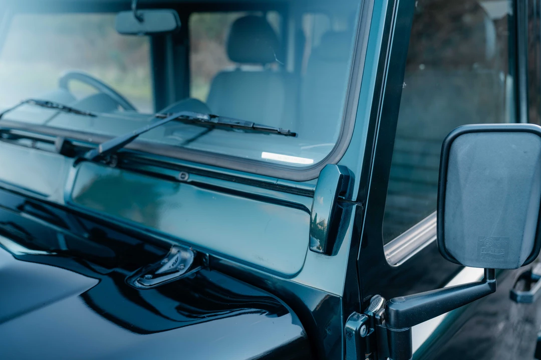 2015 Land Rover Defender 110 - Image 30 of 31