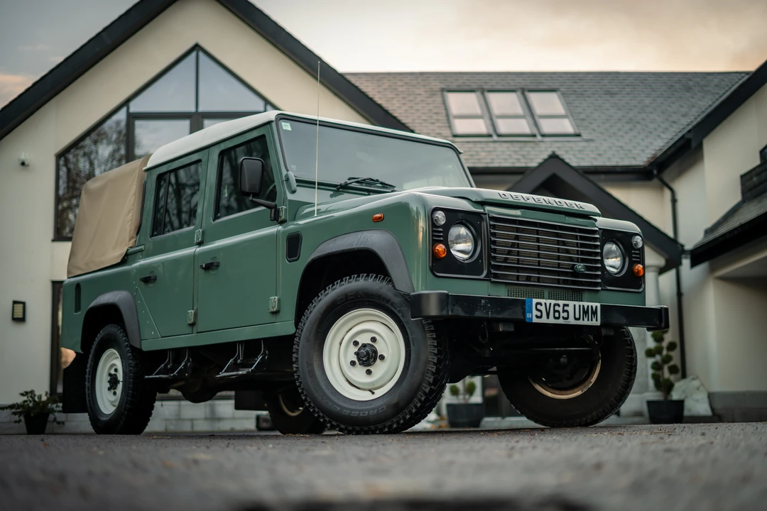2015 Land Rover Defender 110 - Image 8 of 31