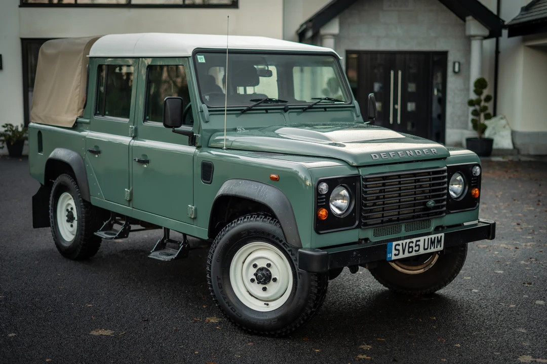 2015 Land Rover Defender 110 - Image 18 of 31