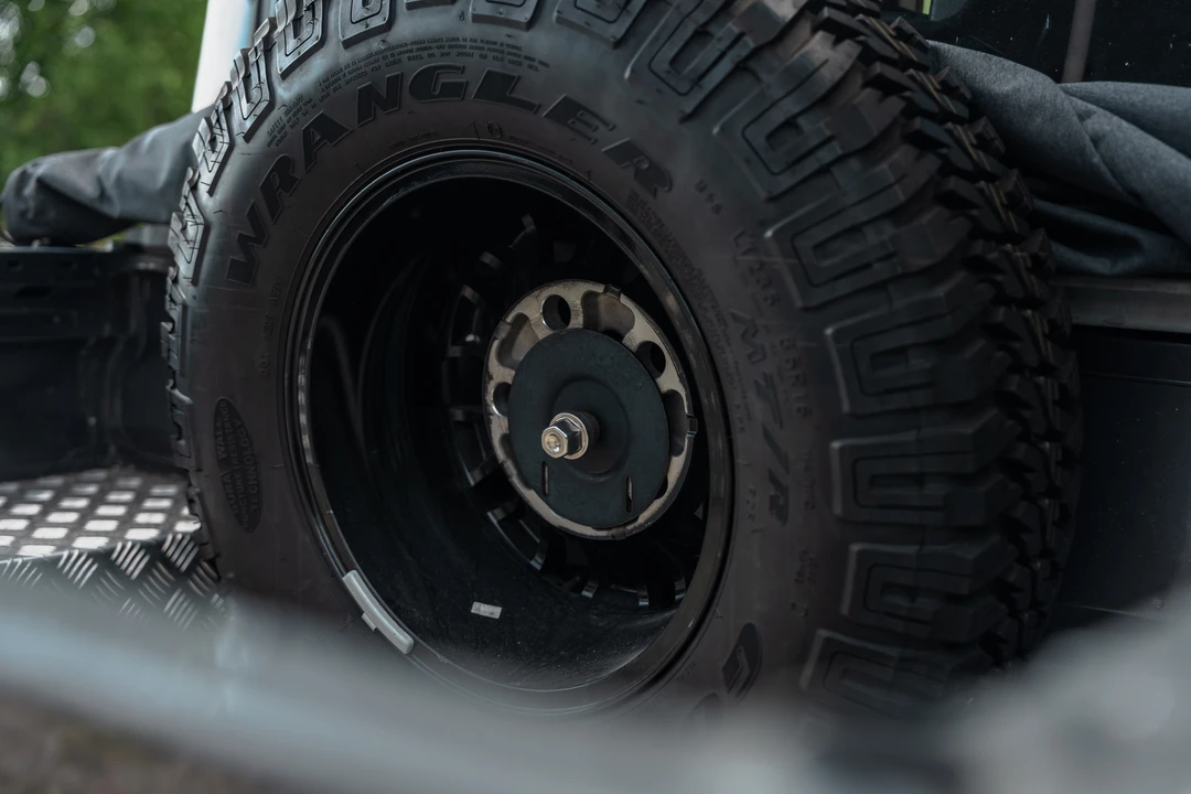 2015 Land Rover Defender 110 - Image 21 of 31