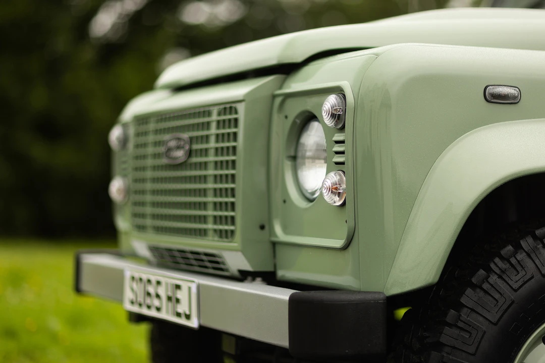 2015 Land Rover Defender 110 - Image 23 of 31