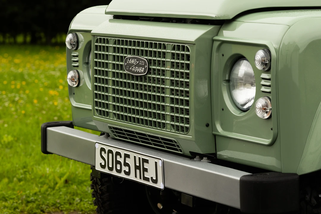 2015 Land Rover Defender 110 - Image 26 of 31