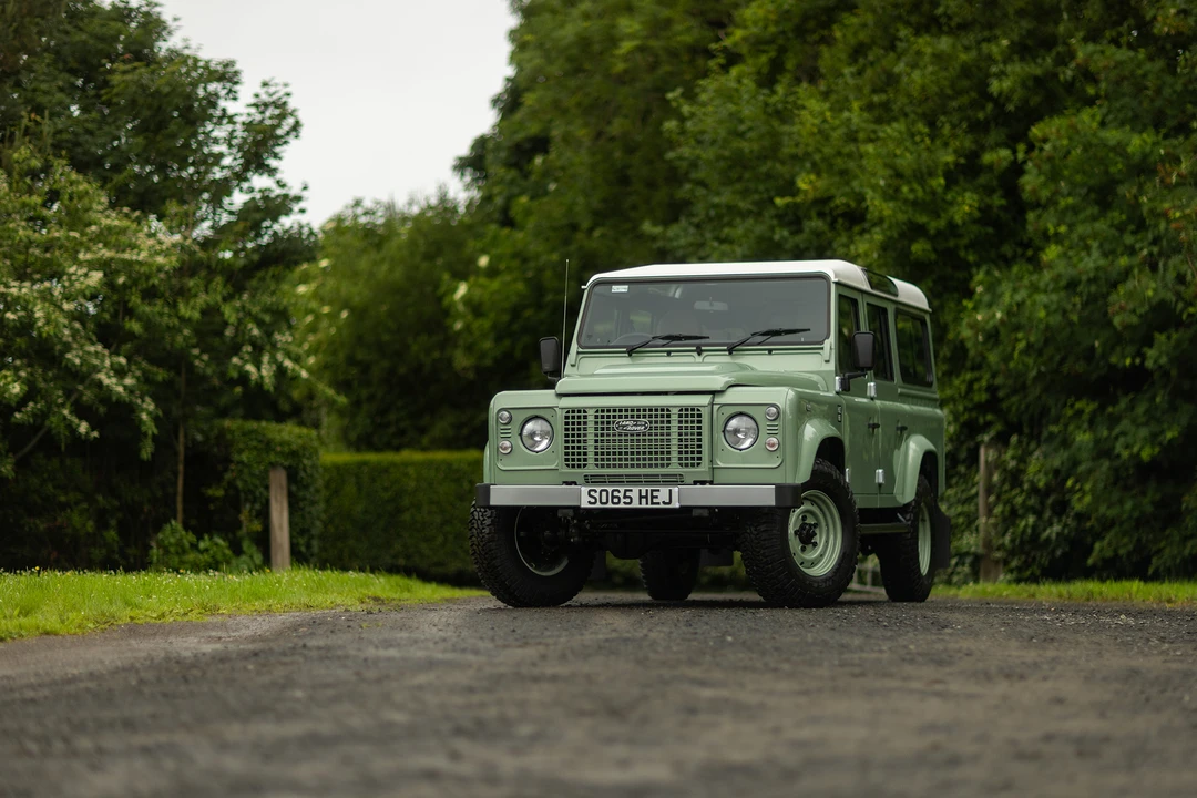 2015 Land Rover Defender 110 - Image 20 of 31