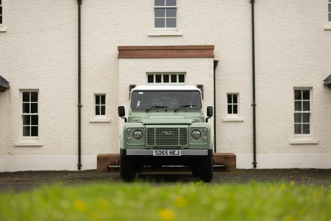2015 Land Rover Defender 110 - Image 2 of 31