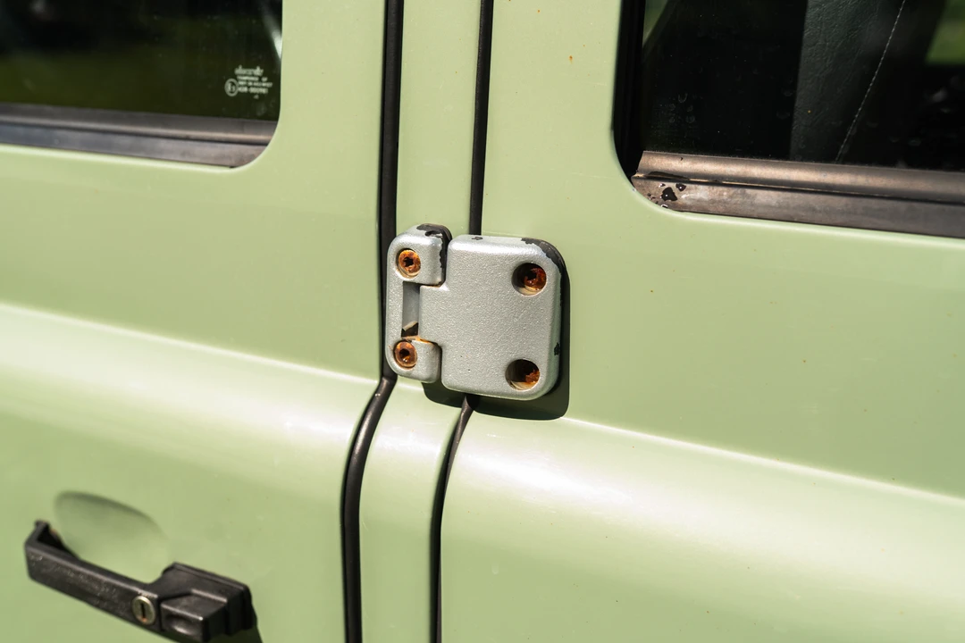 2015 Land Rover Defender 110 - Image 29 of 31