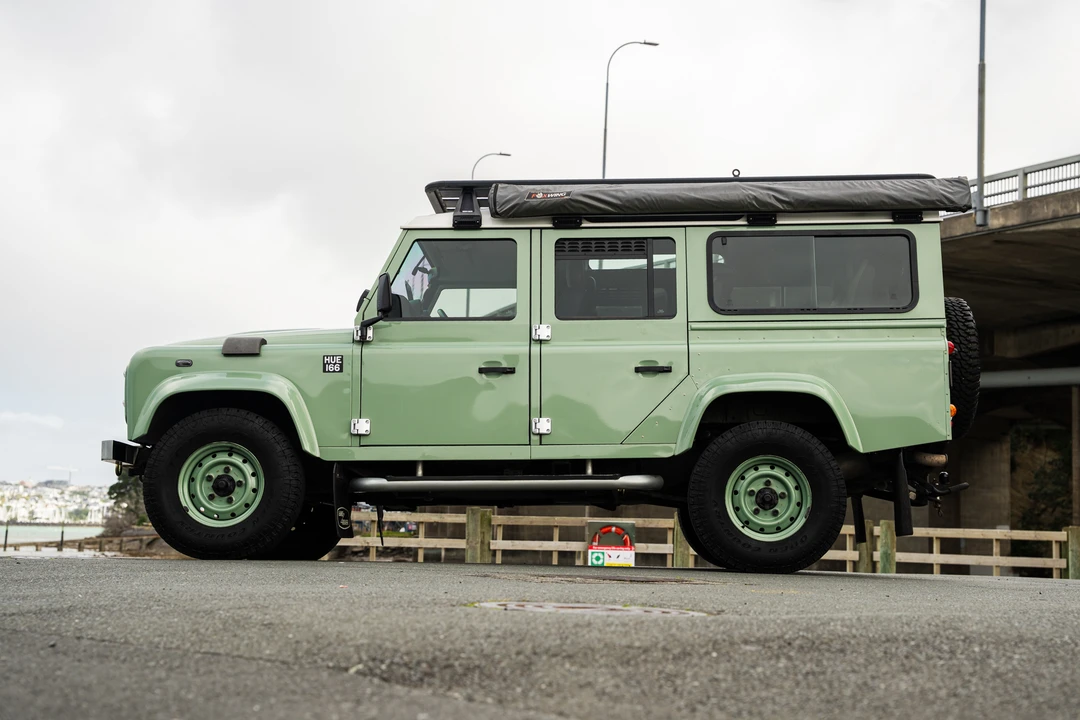 2015 Land Rover Defender 110 - Image 20 of 31