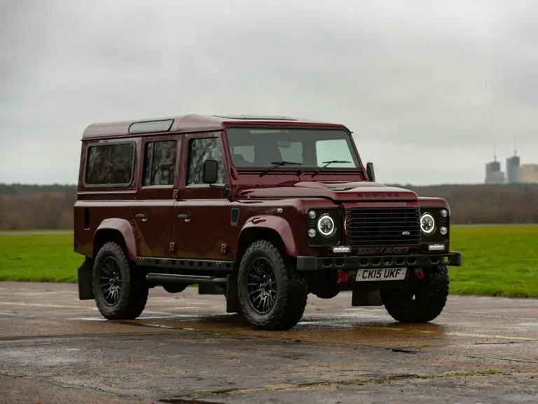 2015 Land Rover Defender 110 - Image 2 of 31