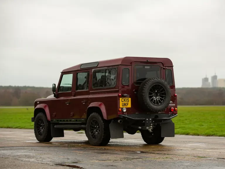 2015 Land Rover Defender 110 - Image 3 of 31