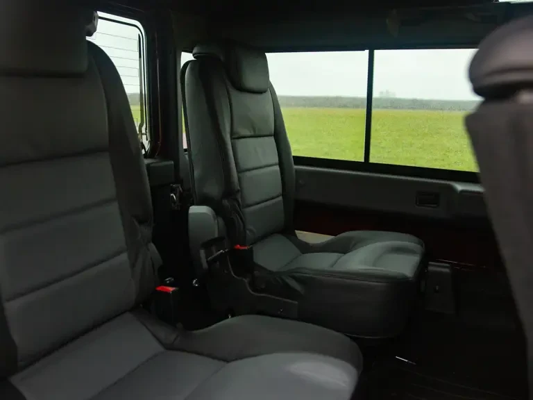 2015 Land Rover Defender 110 - Image 23 of 31