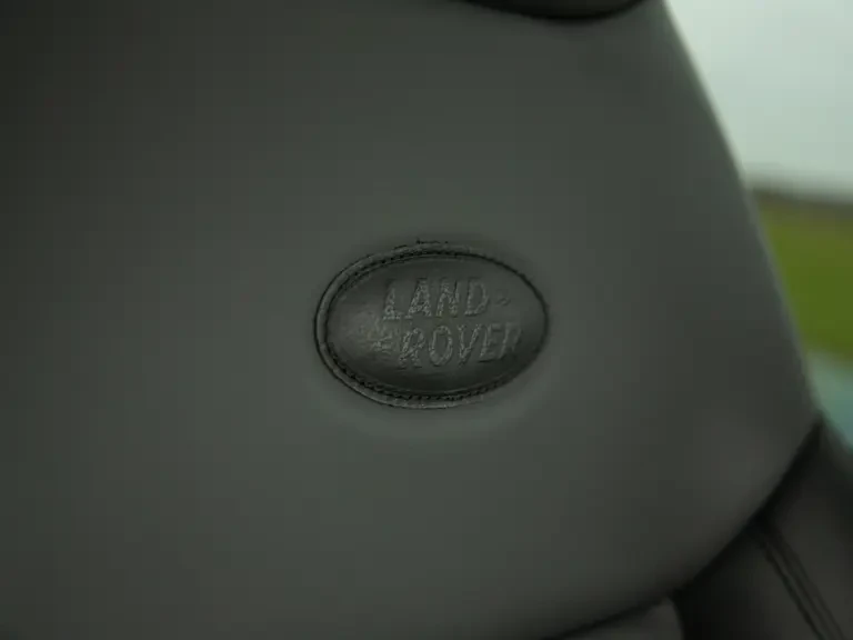 2015 Land Rover Defender 110 - Image 21 of 31