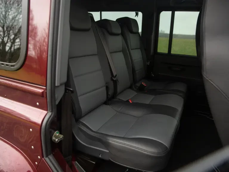 2015 Land Rover Defender 110 - Image 22 of 31