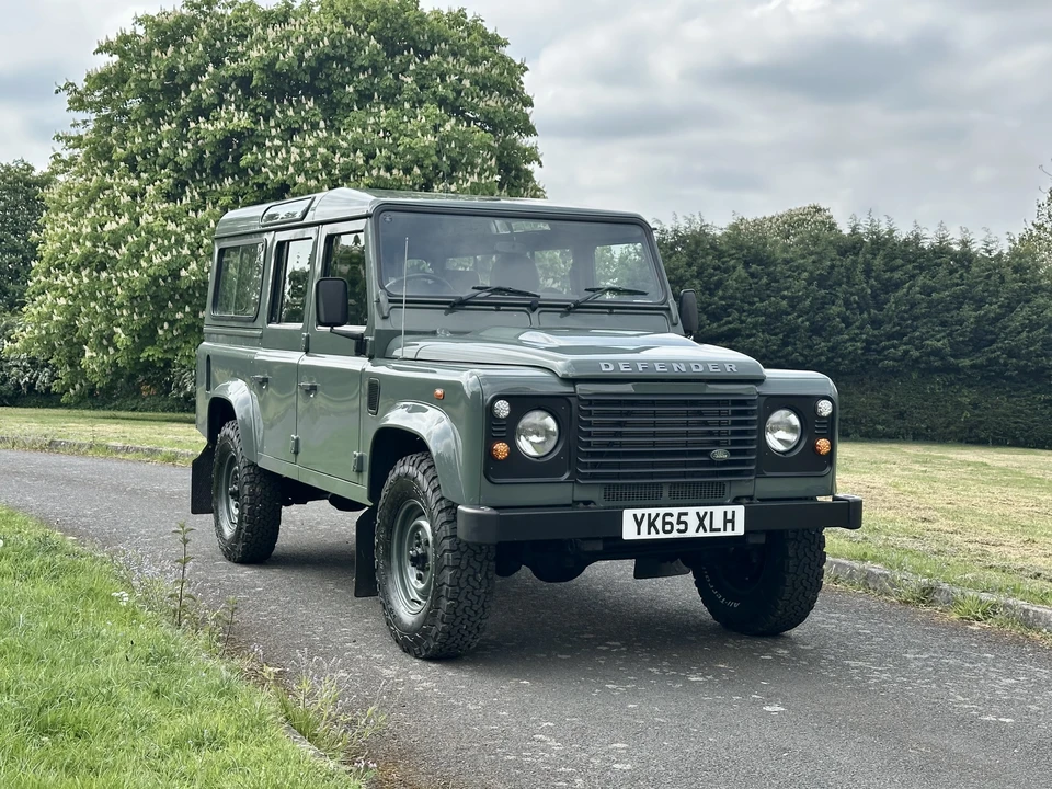 2015 Land Rover Defender 110 - Image 21 of 31