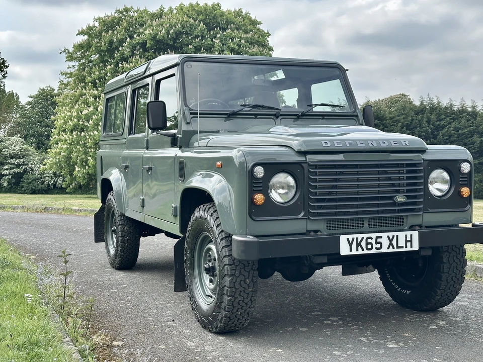 2015 Land Rover Defender 110 - Image 22 of 31