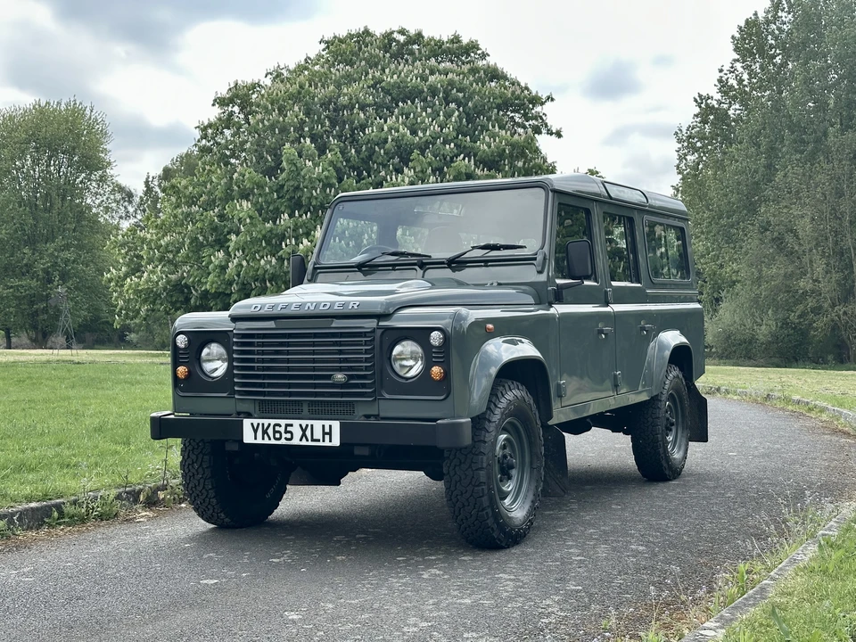 2015 Land Rover Defender 110 - Image 20 of 31