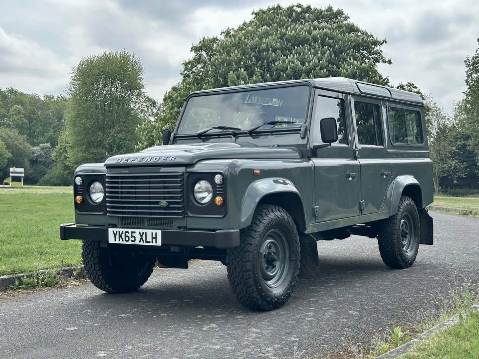 2015 Land Rover Defender 110 - Image 19 of 31