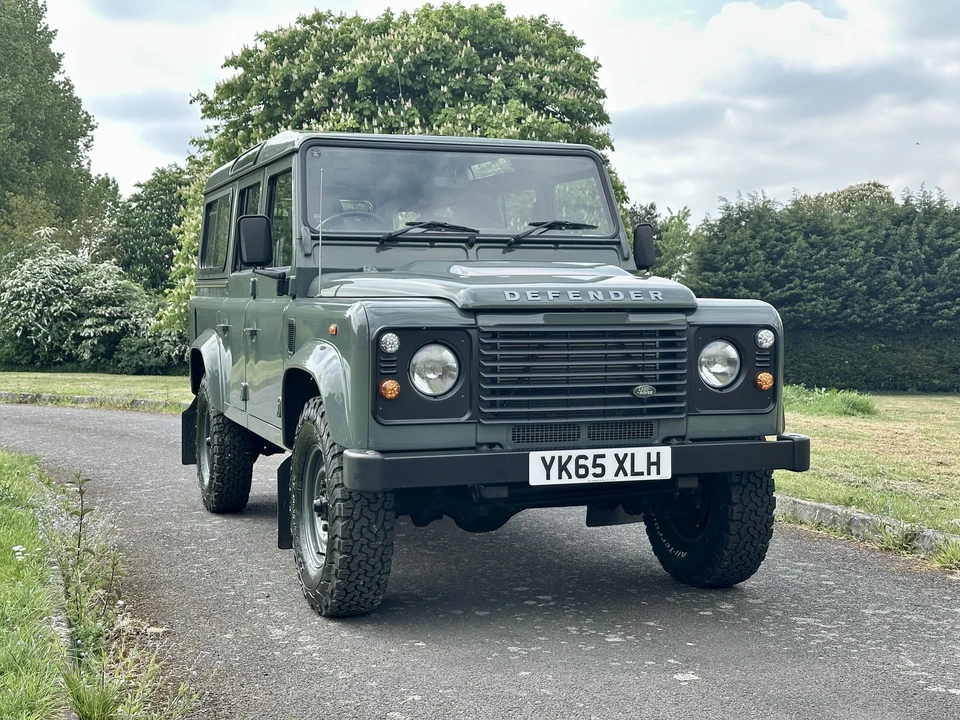 2015 Land Rover Defender 110 - Image 24 of 31