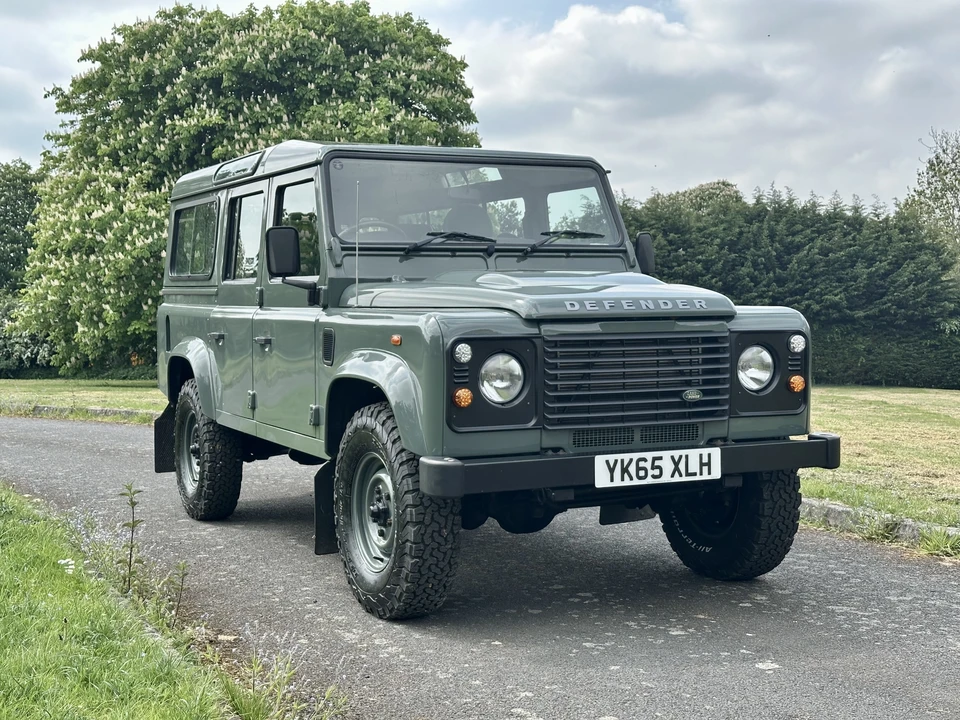 2015 Land Rover Defender 110 - Image 25 of 31