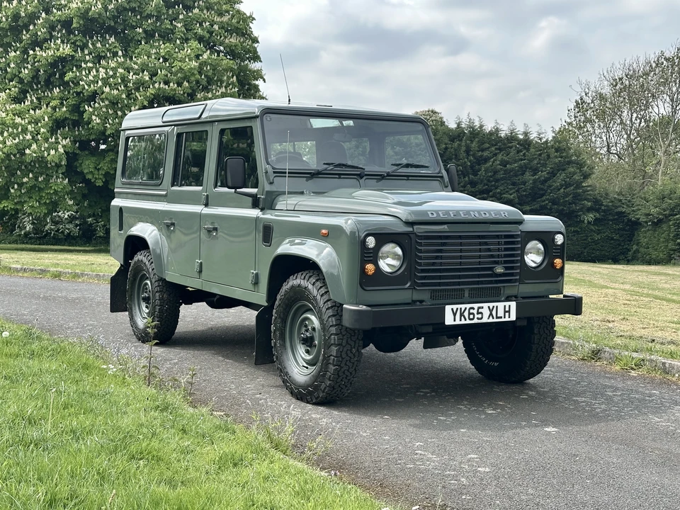 2015 Land Rover Defender 110 - Image 26 of 31