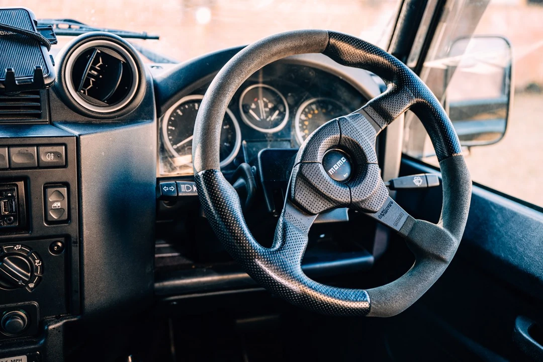 2015 Land Rover Defender 110 - Image 20 of 30
