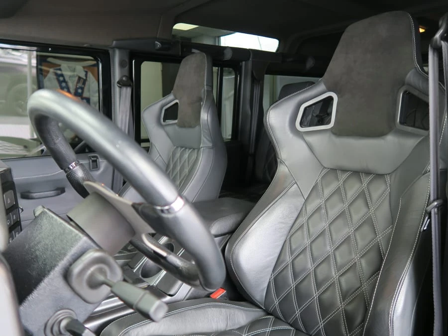 2015 Land Rover Defender 110 - Image 12 of 20