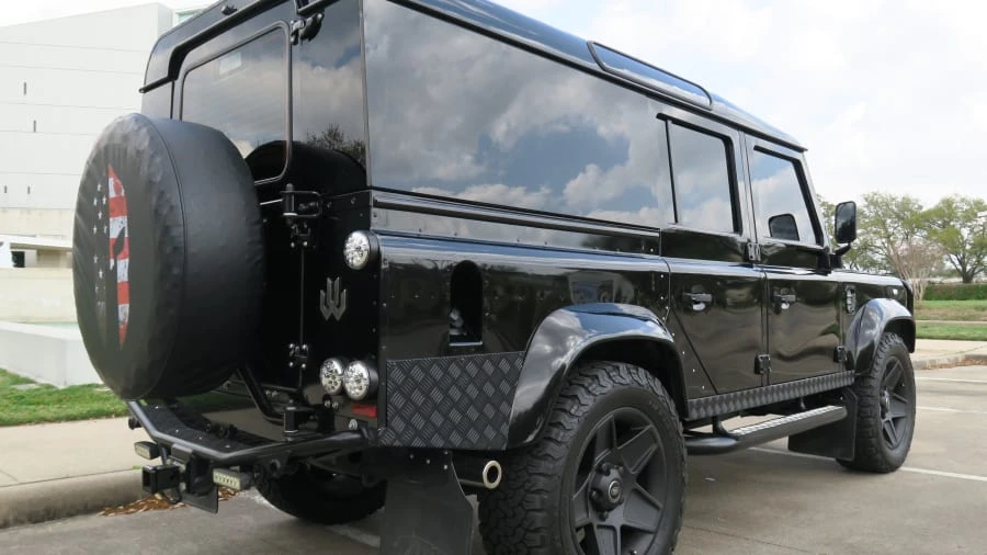 2015 Land Rover Defender 110 - Image 18 of 20