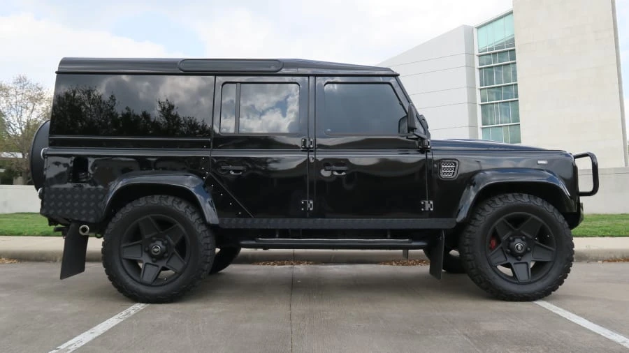 2015 Land Rover Defender 110 - Image 19 of 20