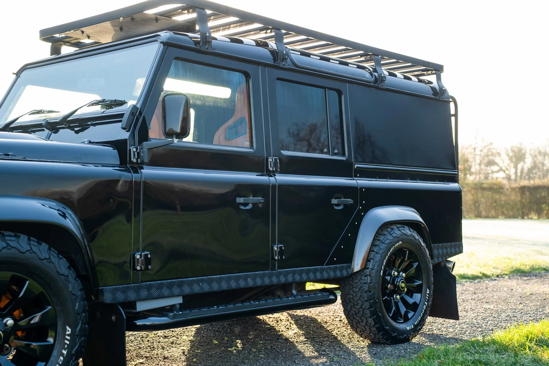 2015 Land Rover Defender 110 - Image 28 of 31