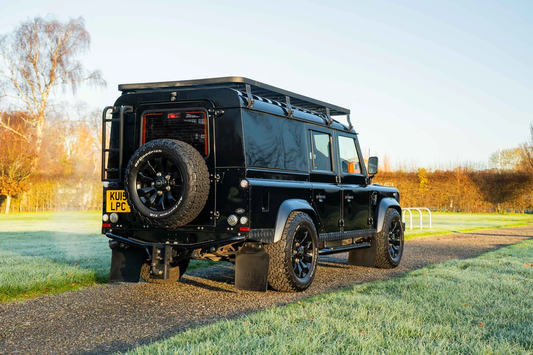 2015 Land Rover Defender 110 - Image 7 of 31