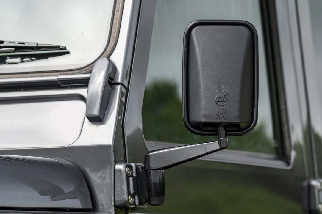 2015 Land Rover Defender 110 - Image 12 of 31