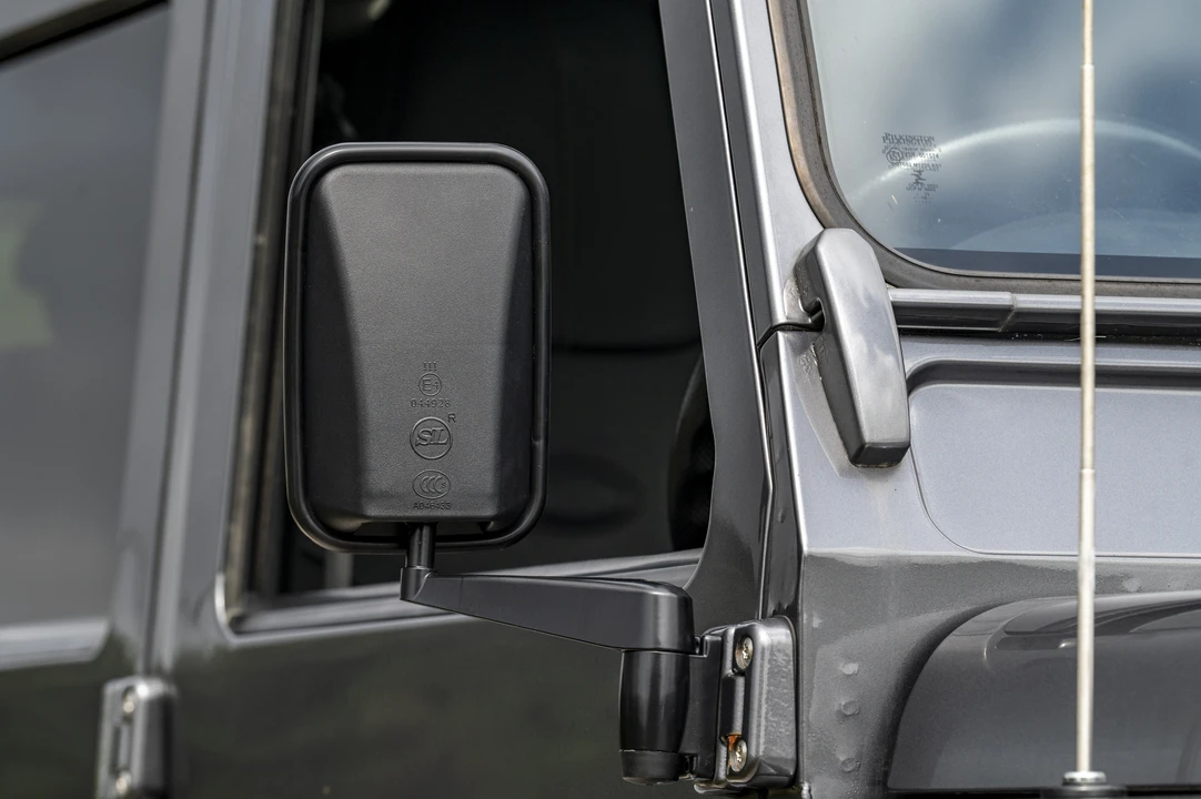 2015 Land Rover Defender 110 - Image 13 of 31