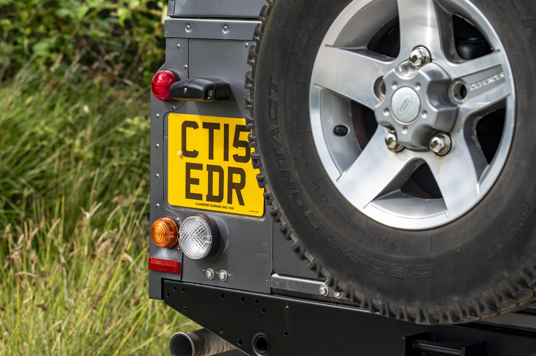 2015 Land Rover Defender 110 - Image 30 of 31